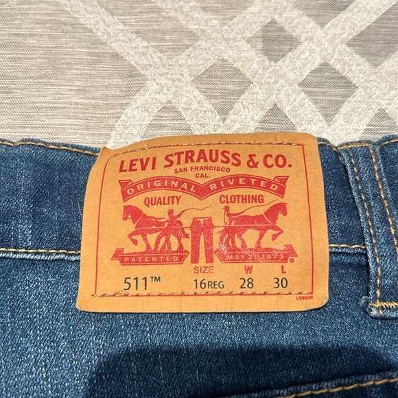 Levis 511 Slim women Jeans size regular 16 W28 L30 dark blue 16 fits XL - Picture 2 of 11